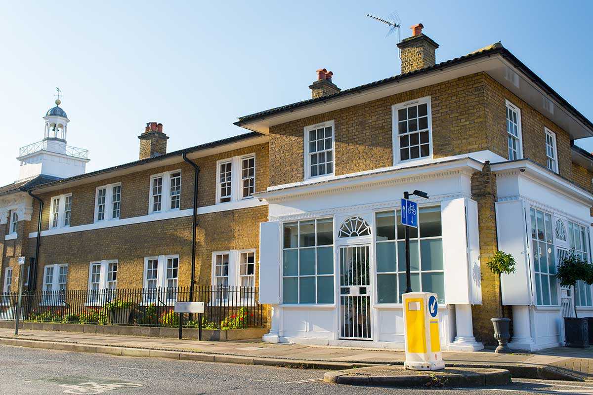 Background image Fenix Funeral Directors