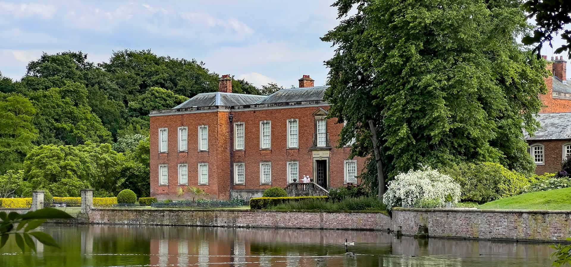 Funeral Directors Altrincham | Fixed Price | Funeral home Fenix